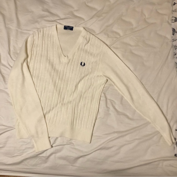 Cable knit sweater - Picture 3 of 3